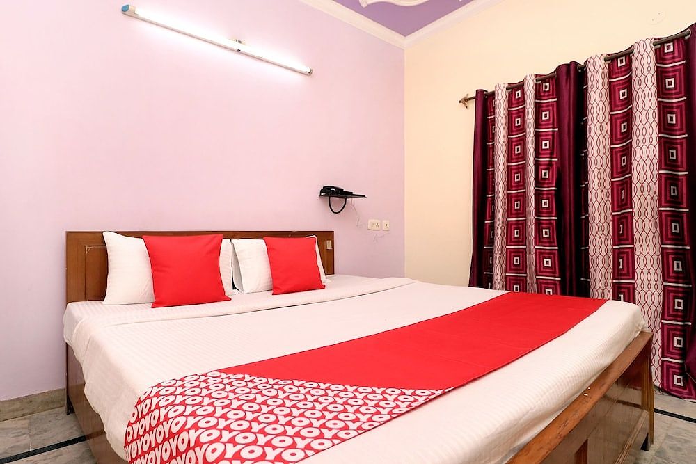 OYO 28168 Hotel Regal 2 Standard Double Room 10