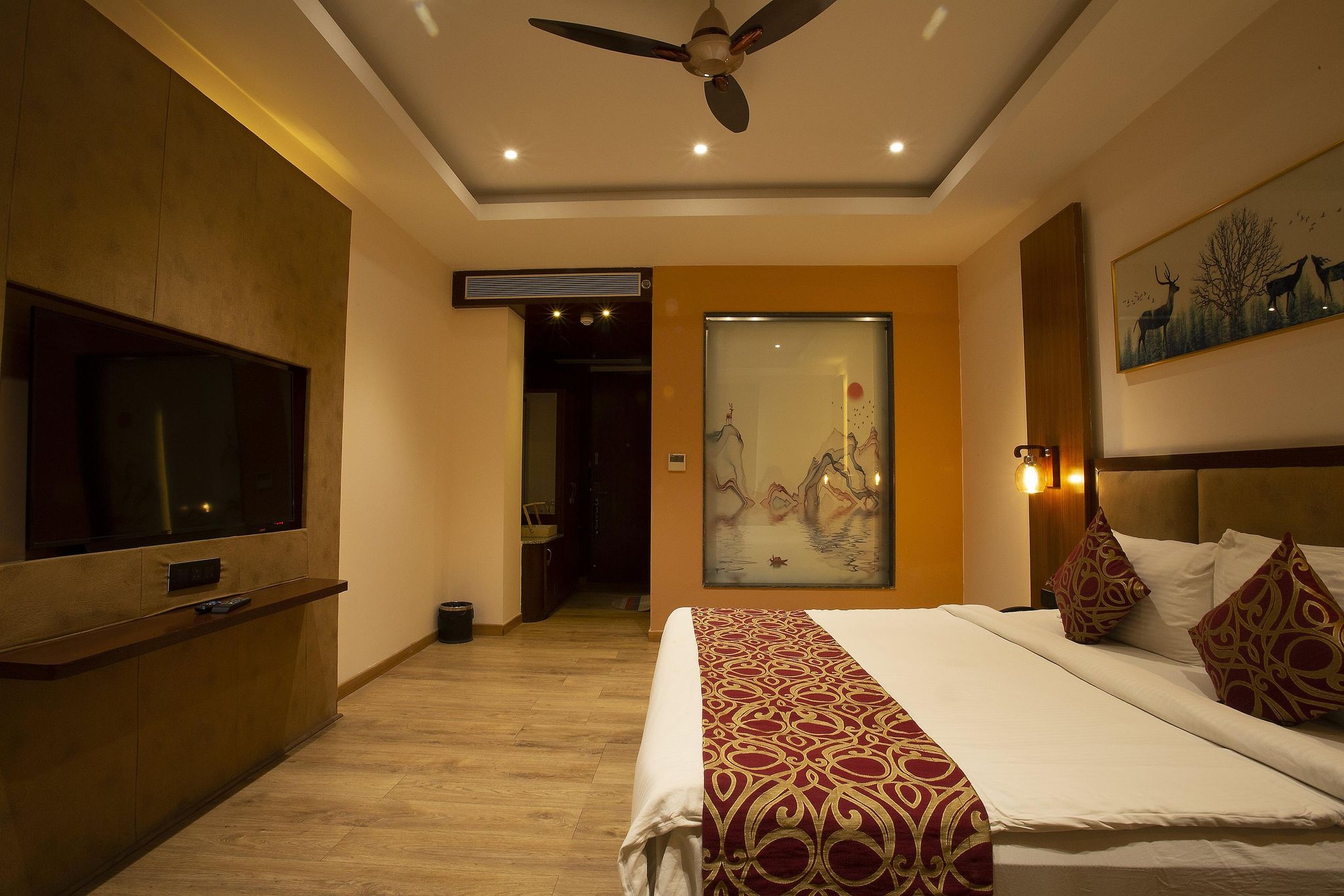 Skyline Resort & Convention Center Classic Room with Garden View