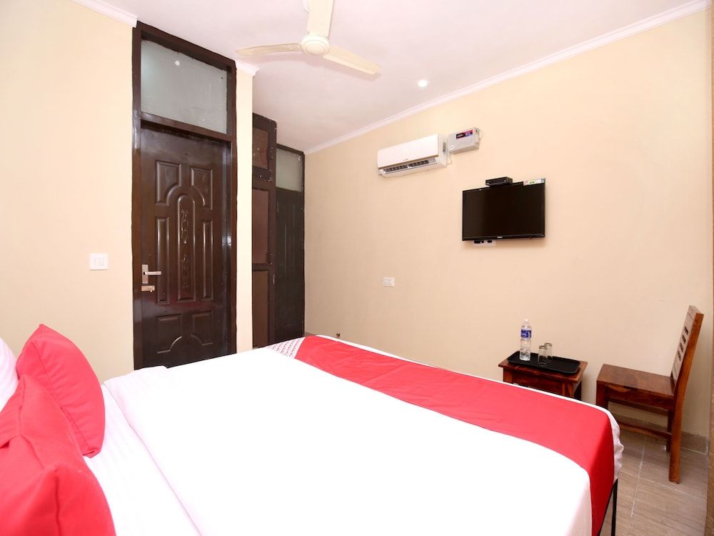 OYO 16875 Hotel Skyz Double or Twin Room 7