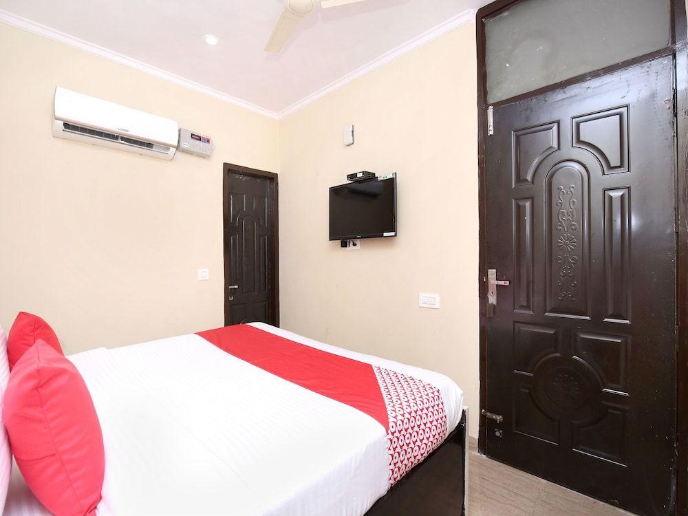 OYO 16875 Hotel Skyz Double or Twin Room 5