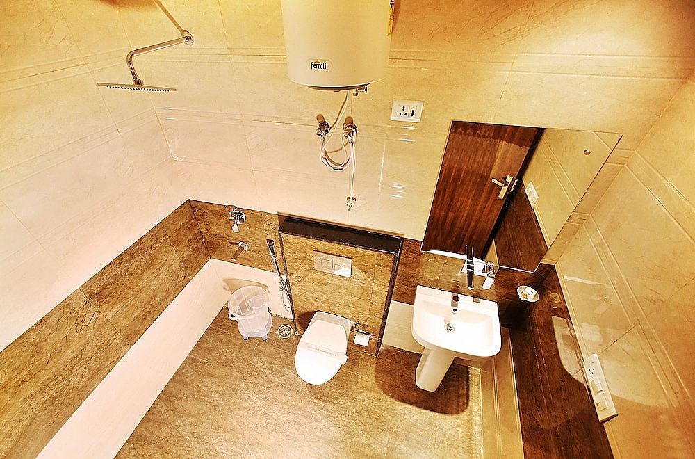 Hotel Smart Plaza Super Deluxe Room 7