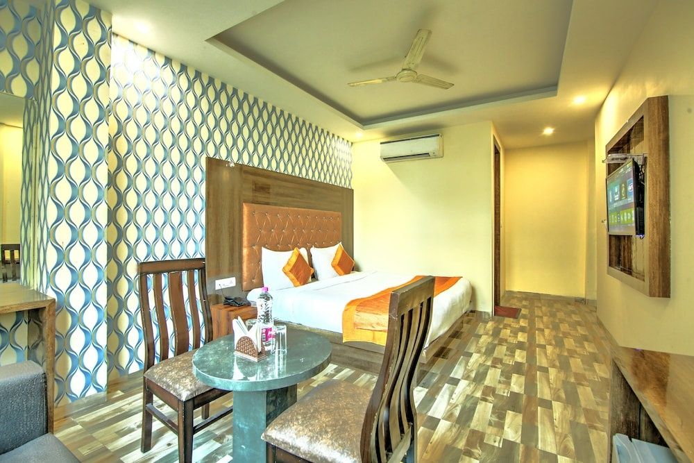 Hotel Smart Plaza Super Deluxe Room 4