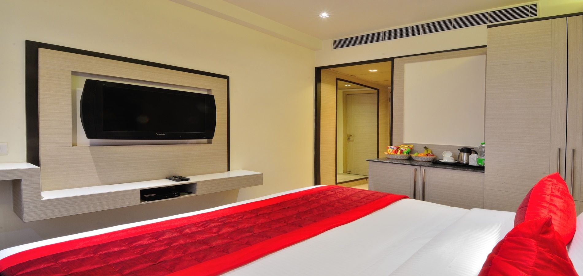 Hotel Royal Grand Deluxe Room 5