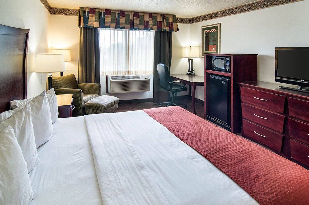 Standard Room, 1 King Bed, Non Smoking