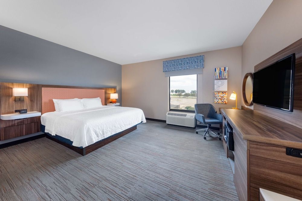 Room, 1 King Bed, Non Smoking