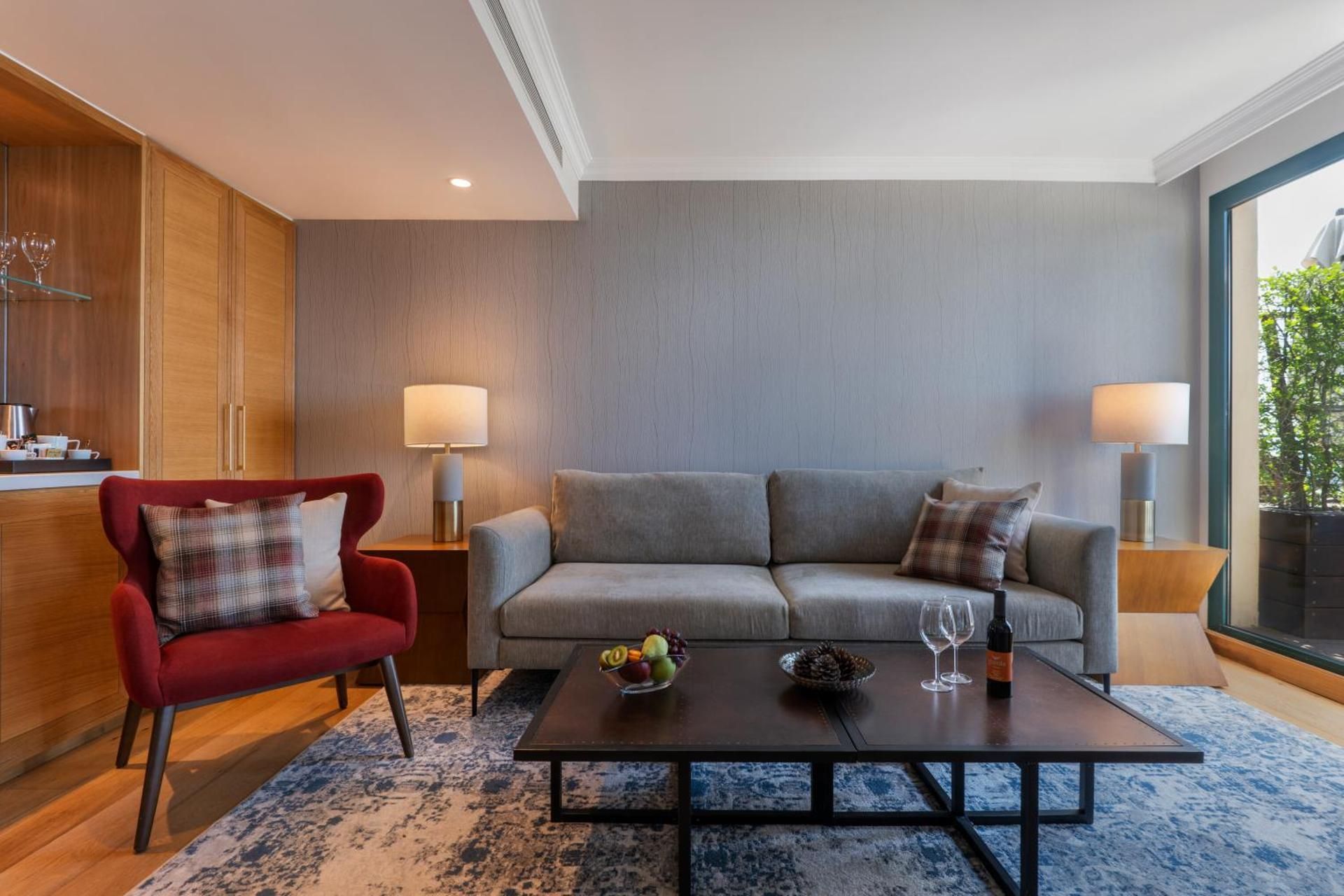 Oren Suite