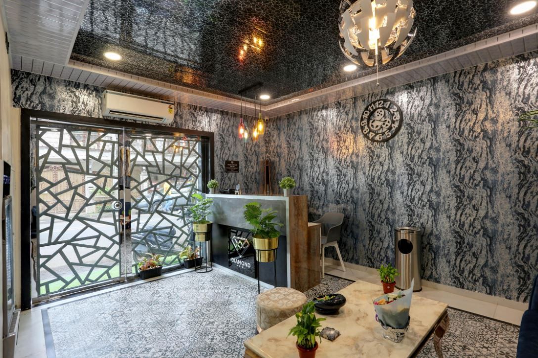 undefined Diamond Hotel 2