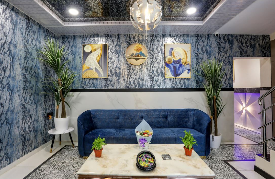 undefined Diamond Hotel 3