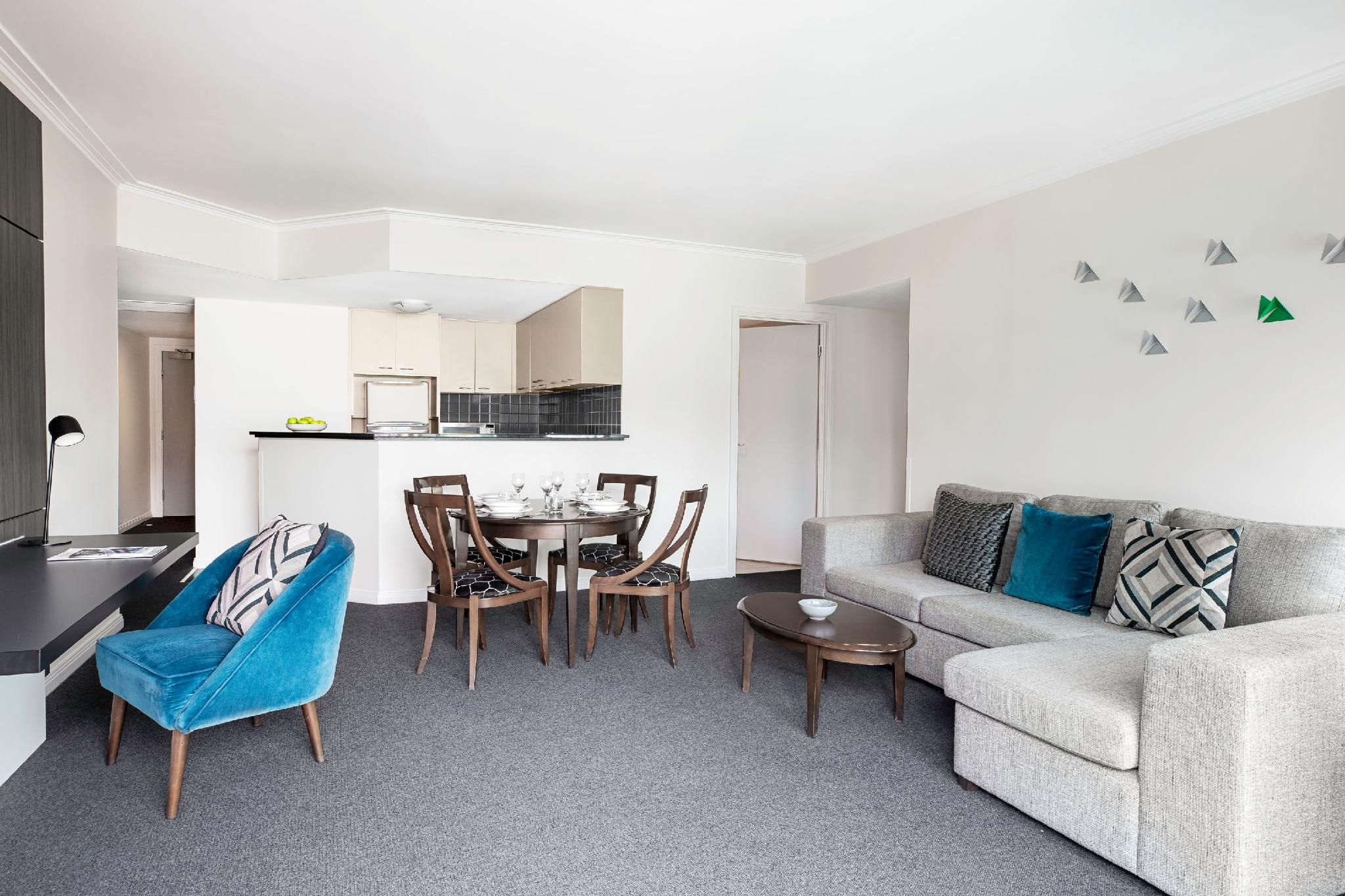 undefined Mantra on Russell Melbourne 6