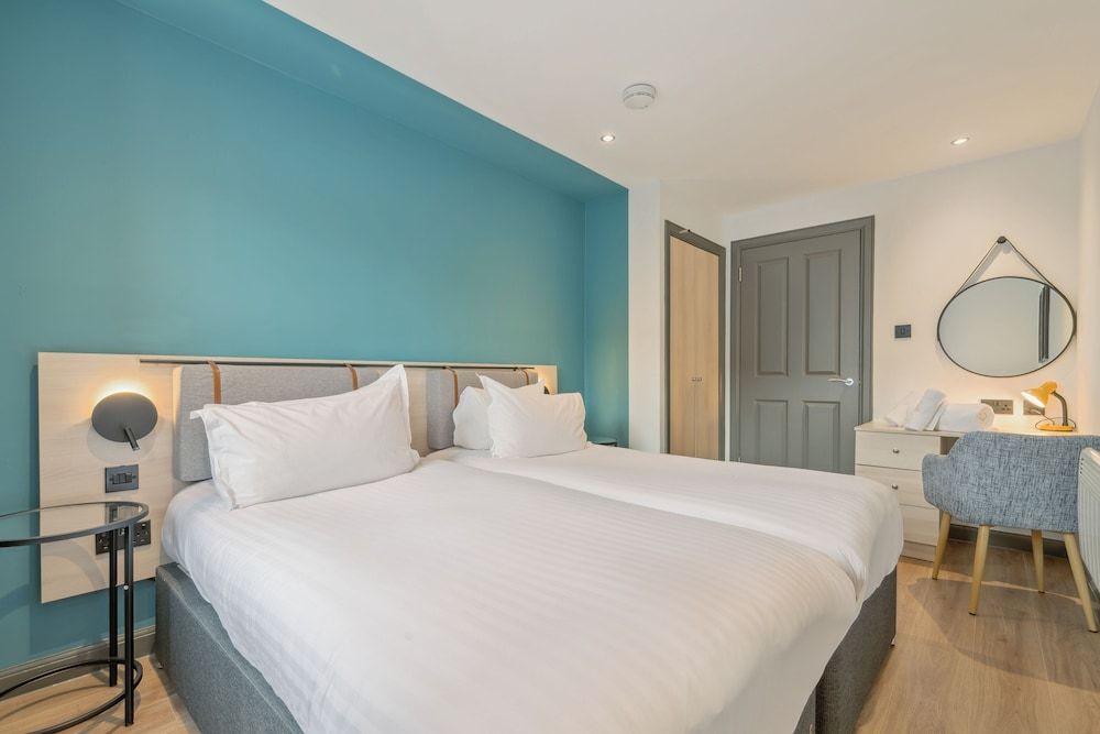 Holyrood Aparthotel Apartment, Two Bedrooms 5