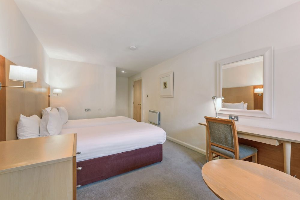 Holyrood Aparthotel Apartment, Two Bedrooms 9