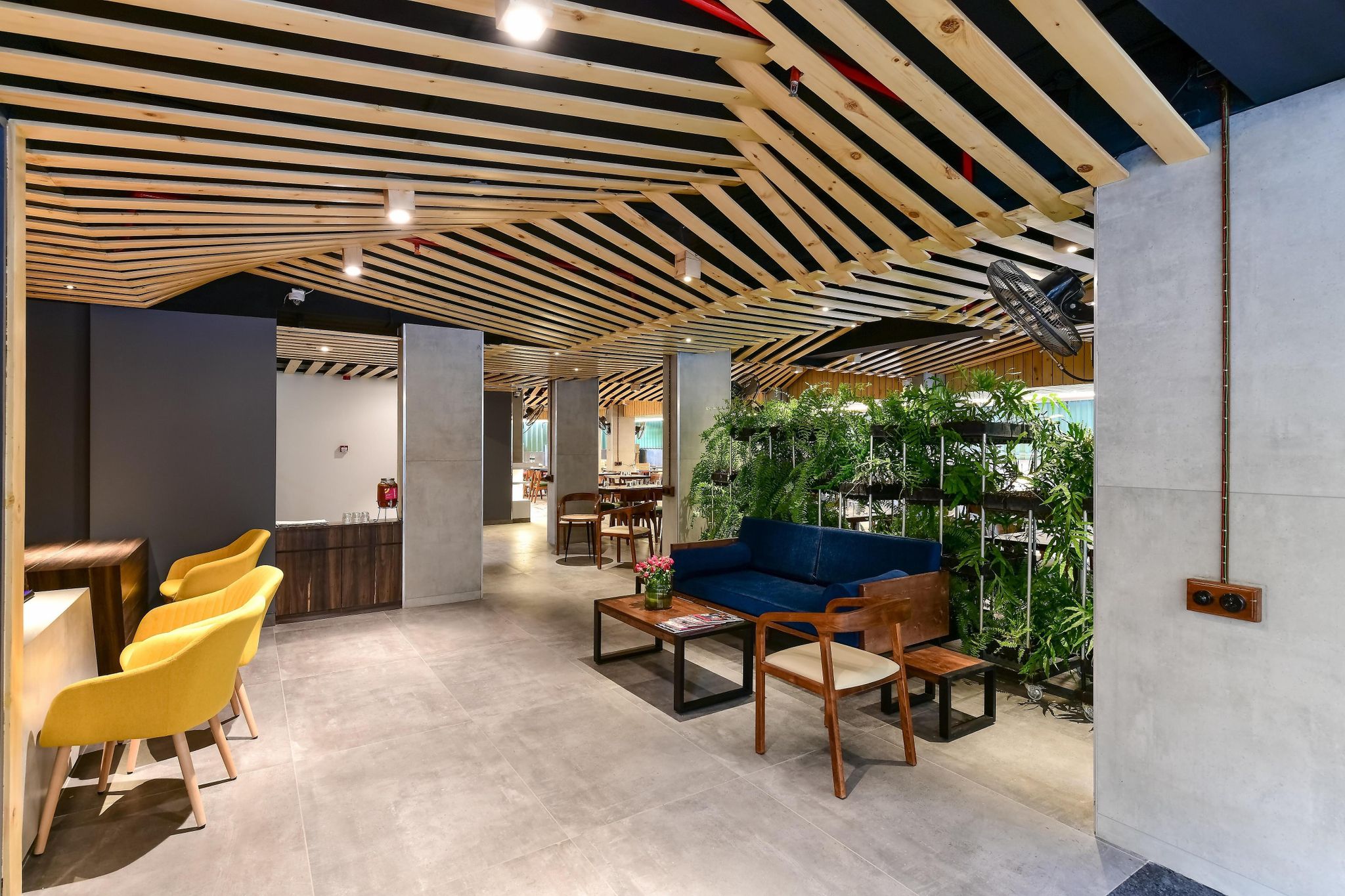 undefined Centro 4