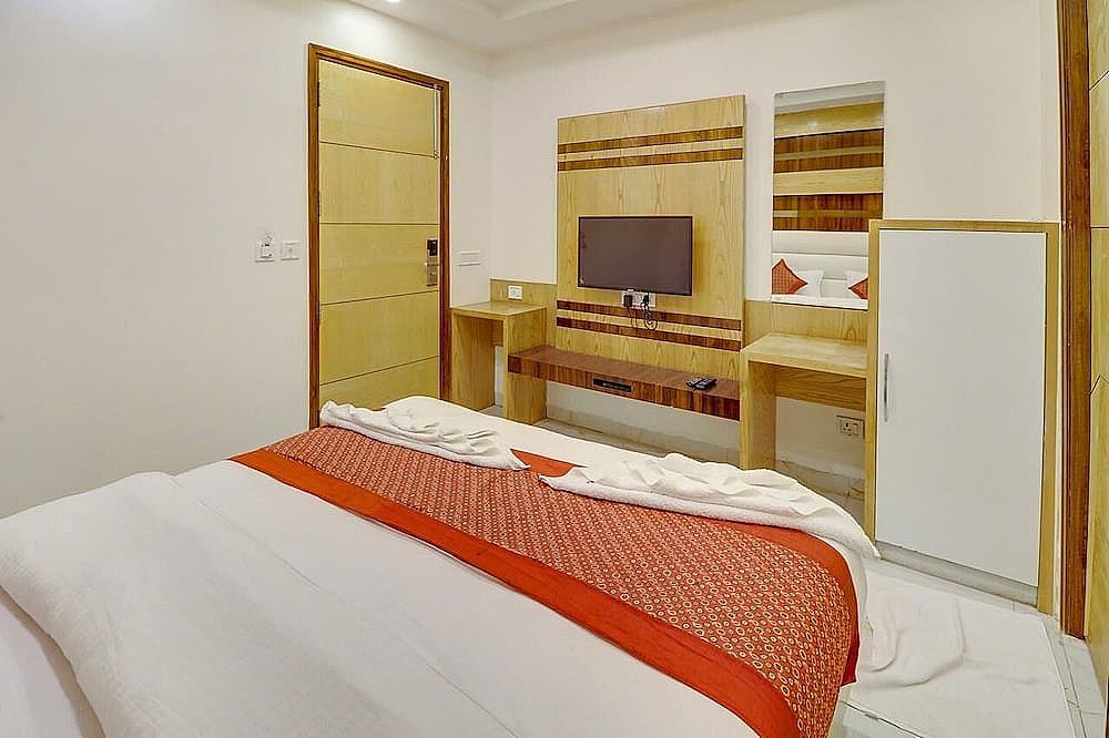 Hotel York Legacy Deluxe Double Room 5