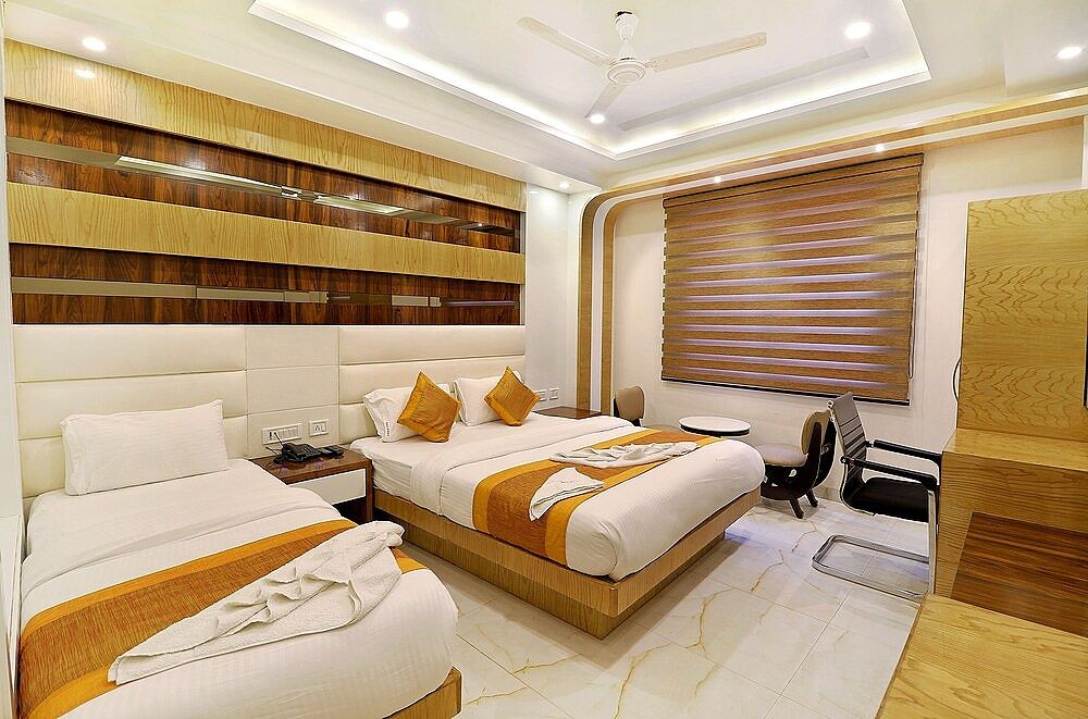 Hotel York Legacy Deluxe Triple Room