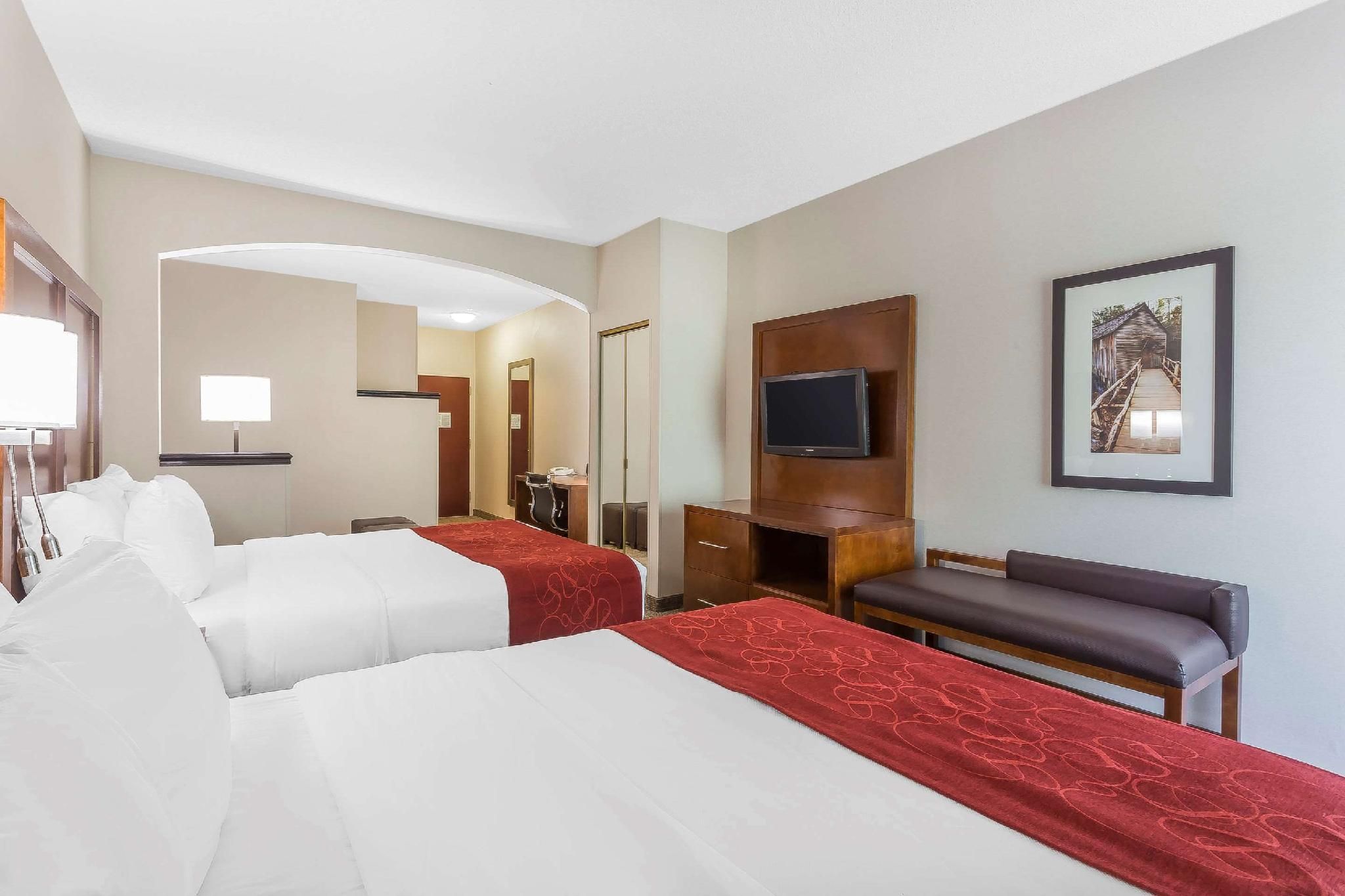 2 Queen Beds, Suite, Nonsmoking