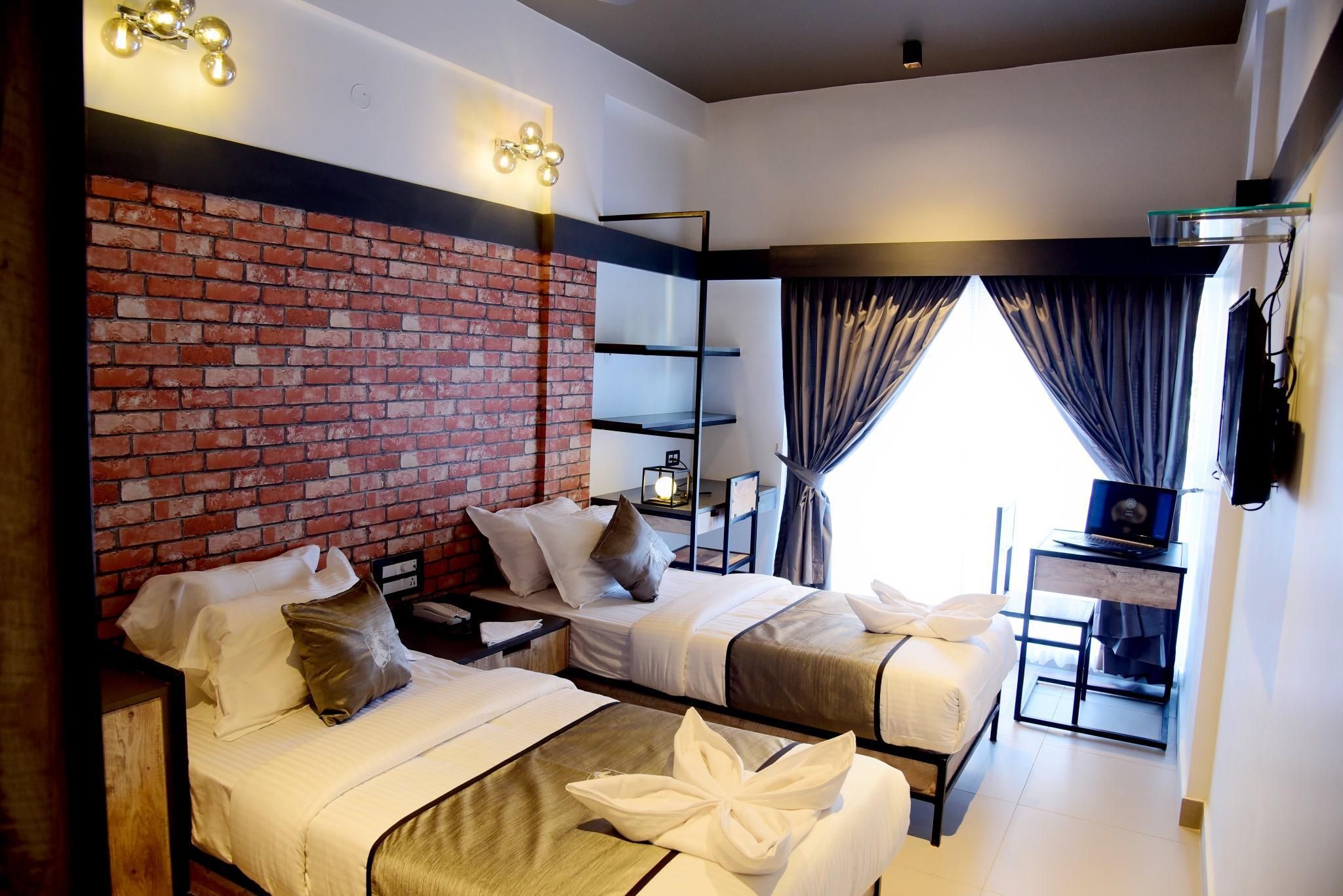 Kudro Destinn Deluxe Twin Bed Room 6