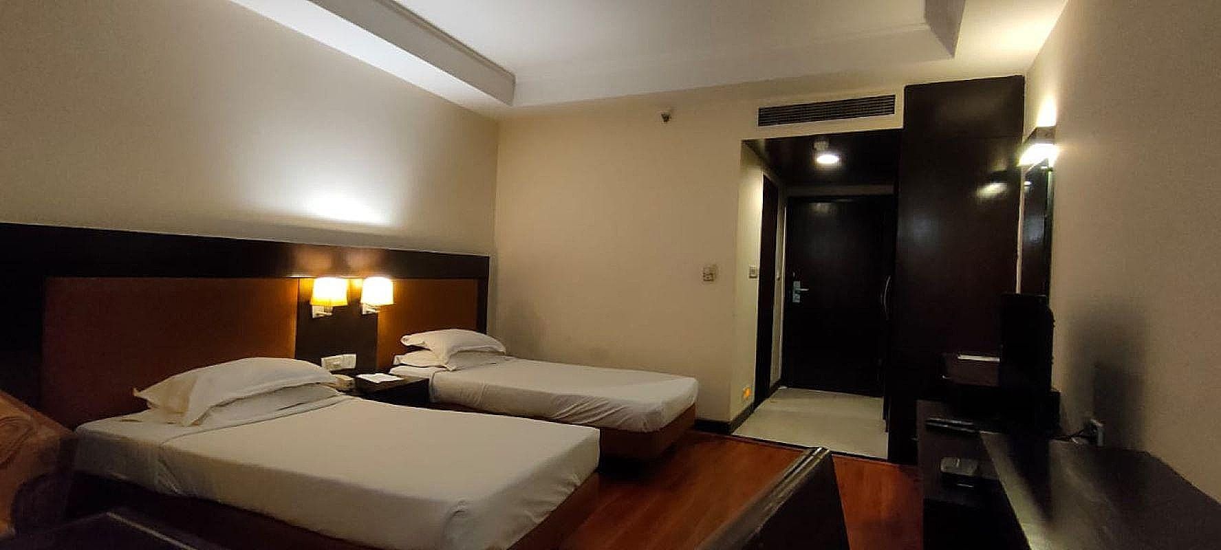 Centaur Hotel, New Delhi (Near Igi Airport) Standard Twin Room 7