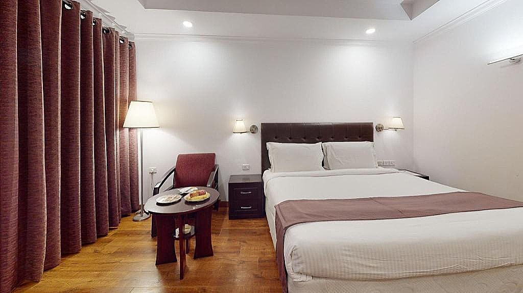 Superior King Bedroom