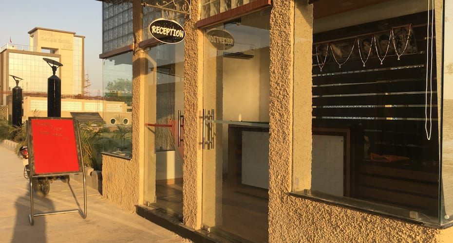 Hotel Ratan Royal Inn