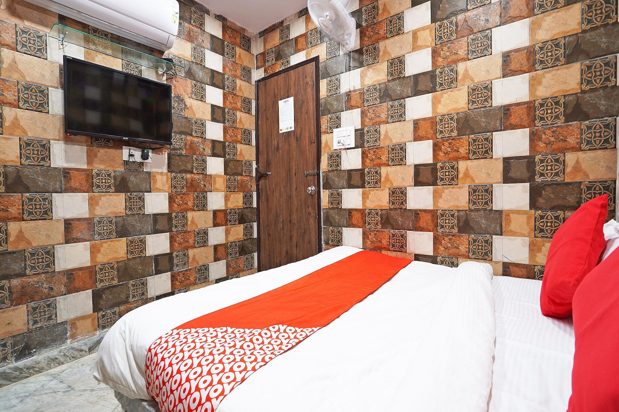 OYO Hotel Park View Near Adarsh Nagar Metro Station Classic 7