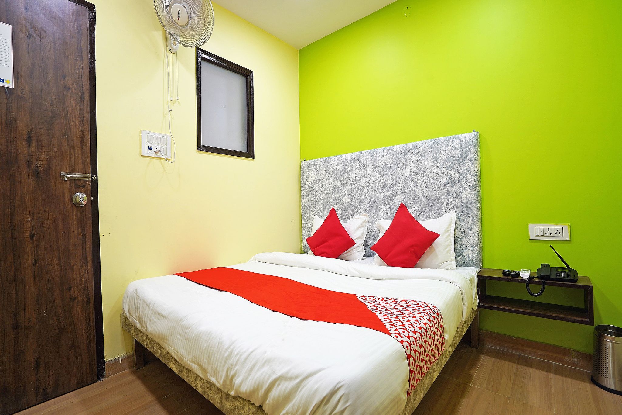 OYO Hotel Park View Near Adarsh Nagar Metro Station Classic 2