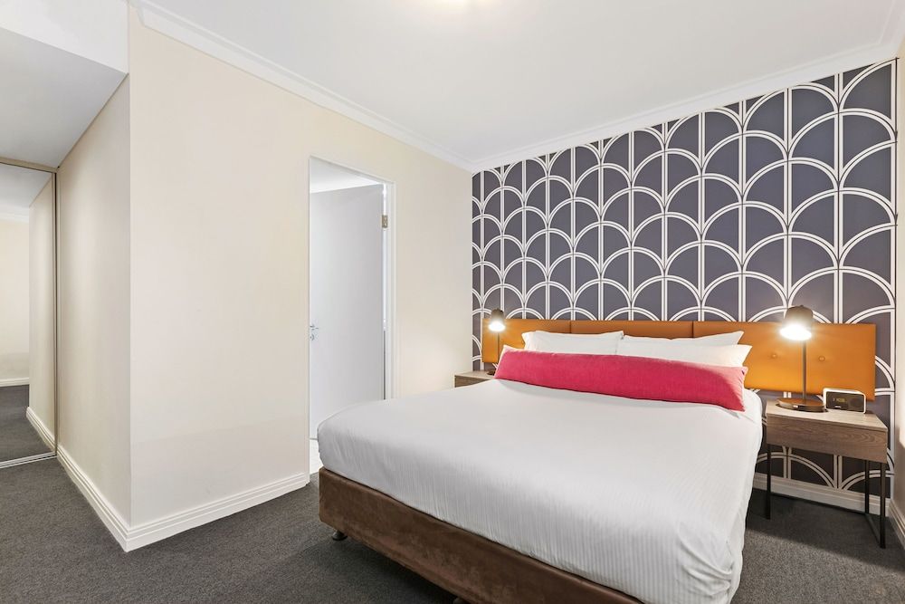 Mantra Sydney Central 1 Bedroom Suite 2