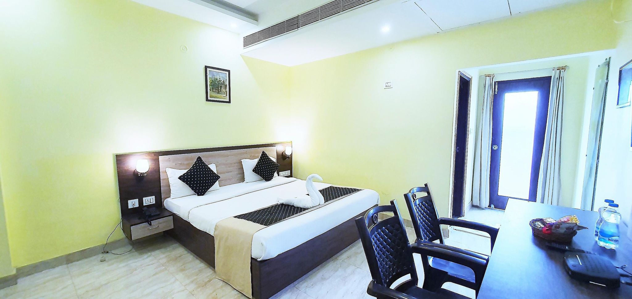 undefined Townhouse OAK Gupta Inn 5