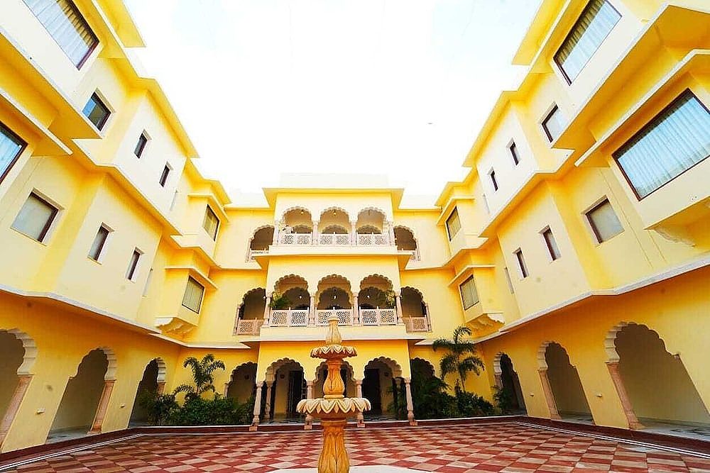 undefined Hotel Raj Bagh Palace 8