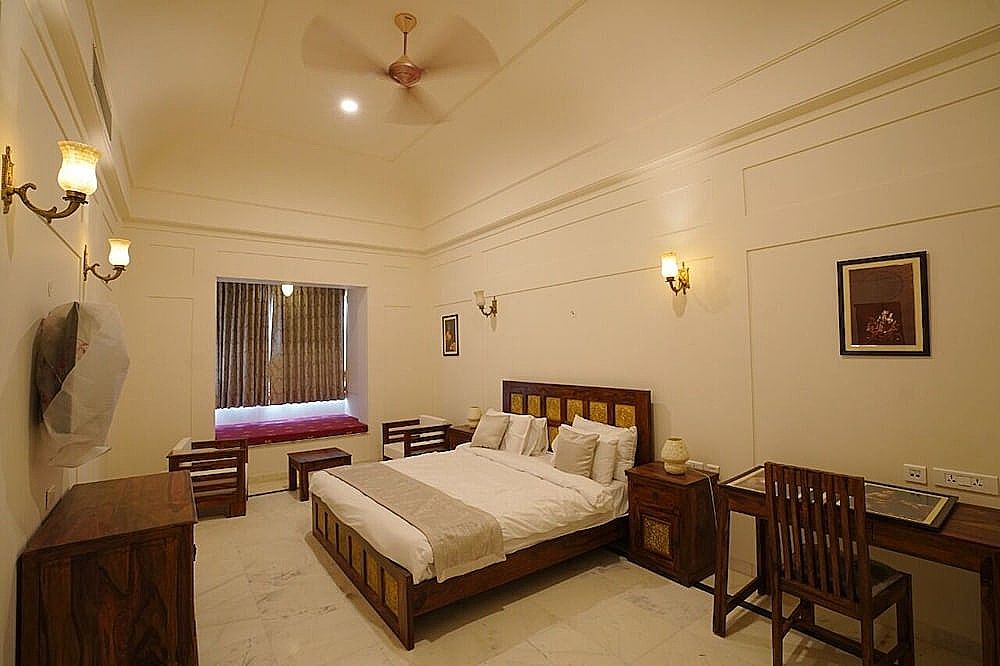 Hotel Raj Bagh Palace Deluxe Room 11