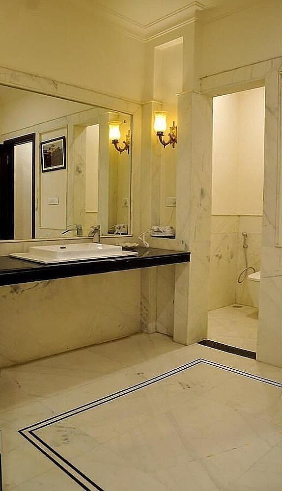 Hotel Raj Bagh Palace Deluxe Room 15