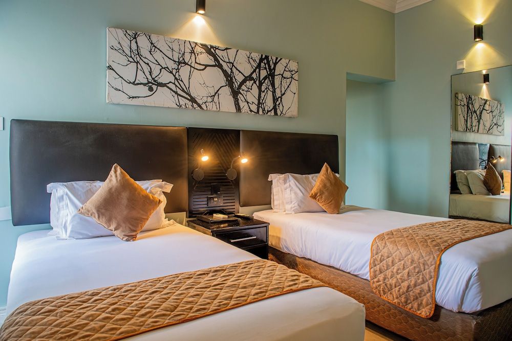 New Ambassador Hotel Standard Twin Room