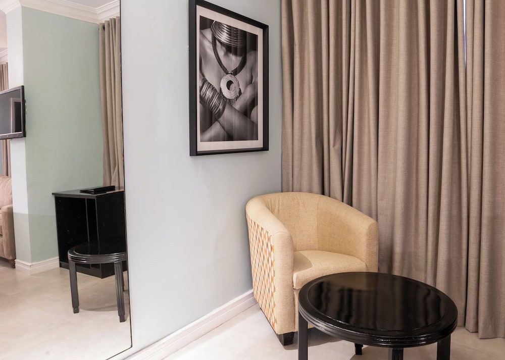 New Ambassador Hotel Standard Double Room 23