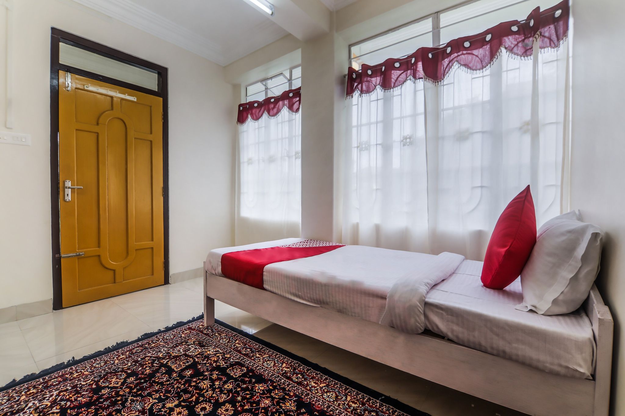 OYO Shillong Mantra Guest House Classic 13