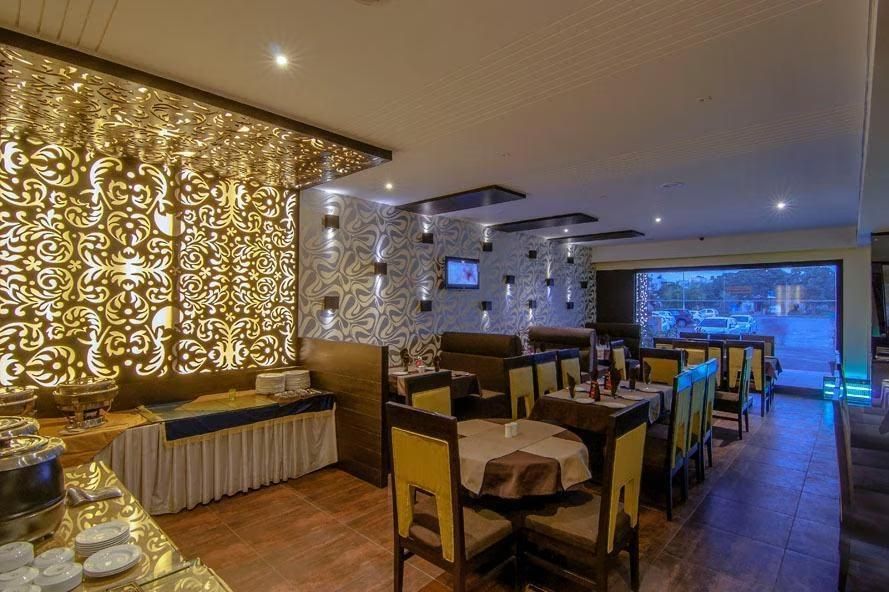 Food & Dining