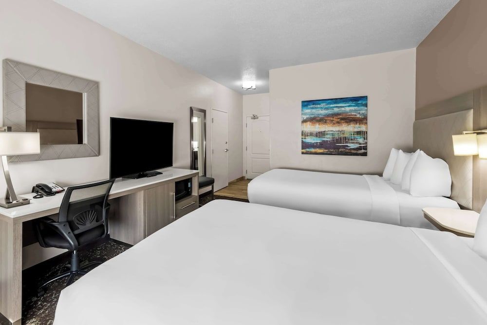Standard Room, 2 Queen Beds, Non Smoking, Refrigerator