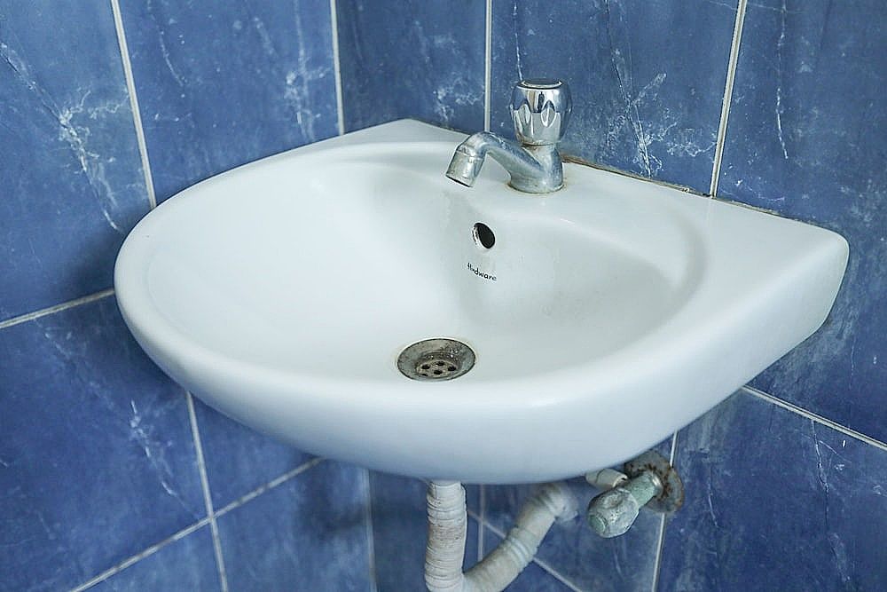 ULO Saicharan Comfort Inn Deluxe Triple Room 9