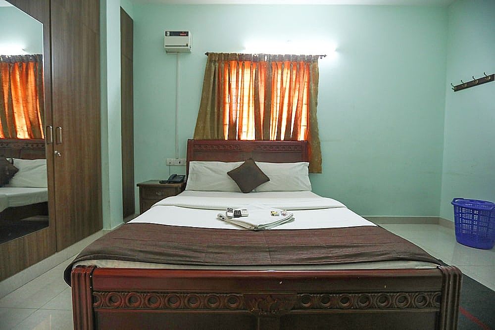 undefined ULO Saicharan Comfort Inn 10
