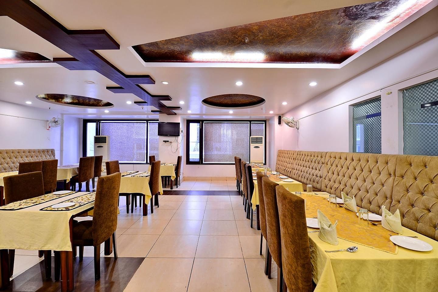 Food & Dining