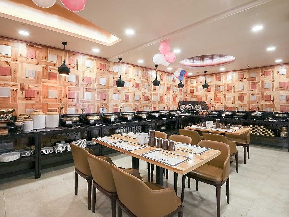 Food & Dining