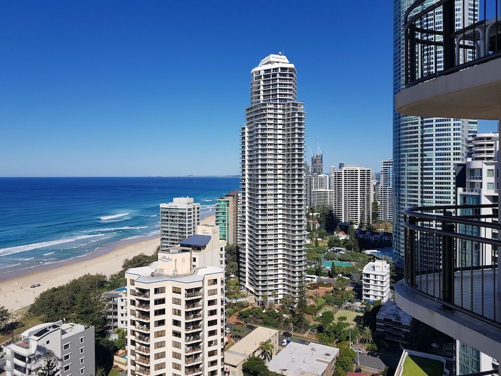 undefined Beachcomber Surfers Paradise 4