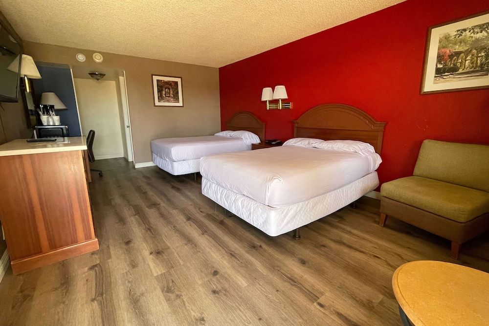 Room, 2 Queen Beds, Non Smoking