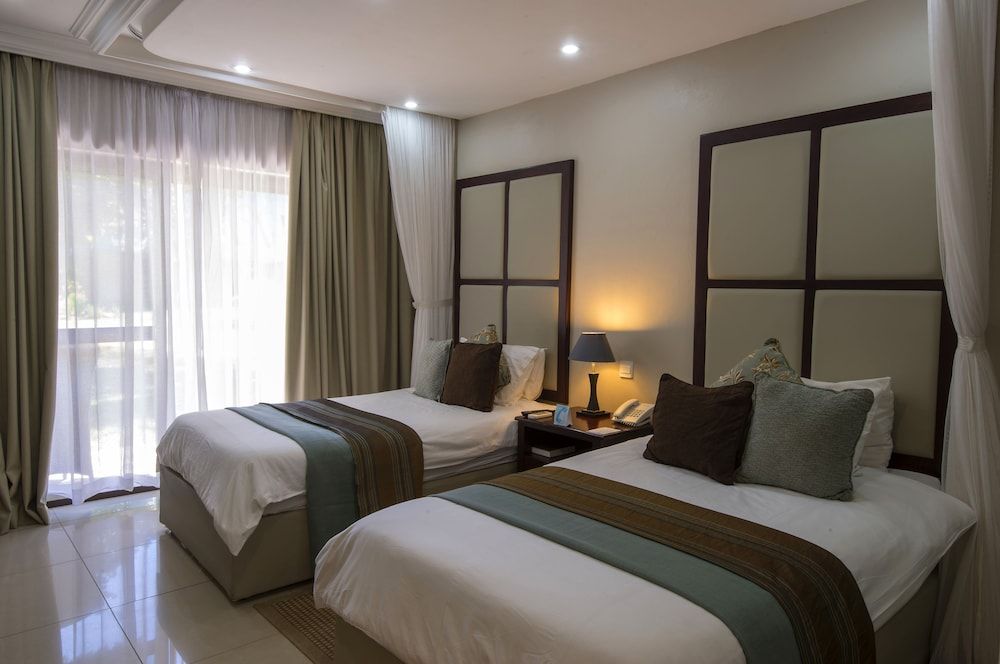 undefined A'Zambezi River Lodge 3