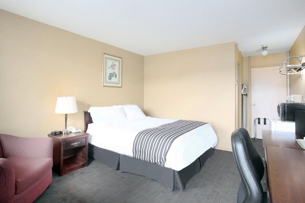 Standard Room, 1 Queen Bed