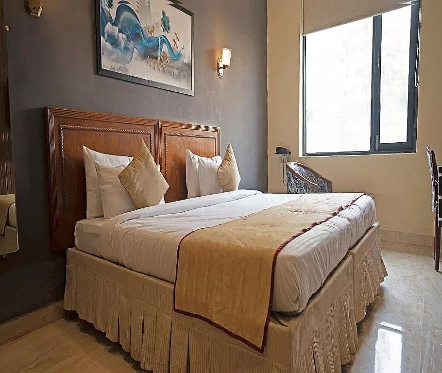 Ashira Inn Deluxe Room 6