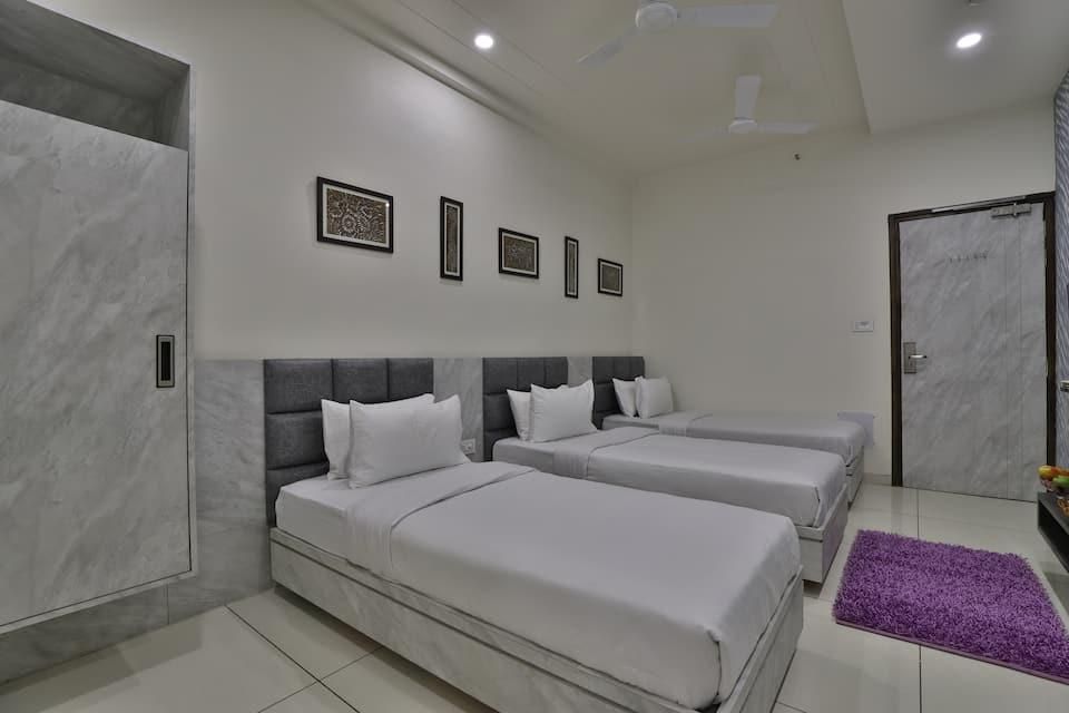 Hotel Orbit Super Deluxe Room 33