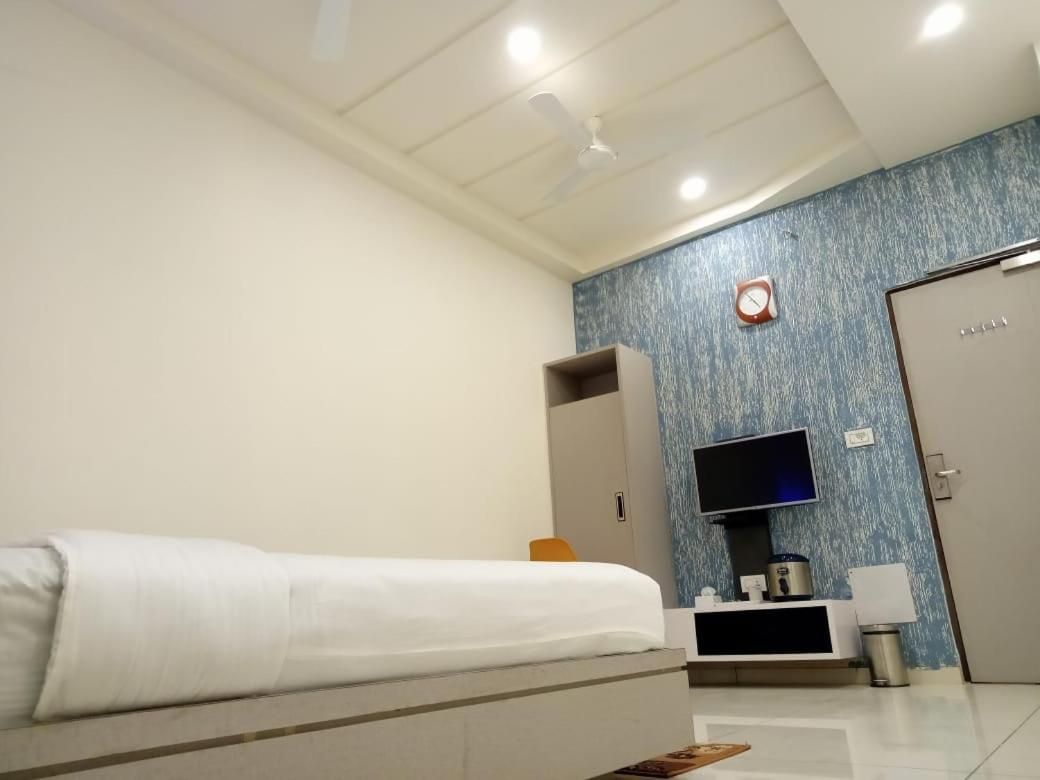 Hotel Orbit Super Deluxe Room 18