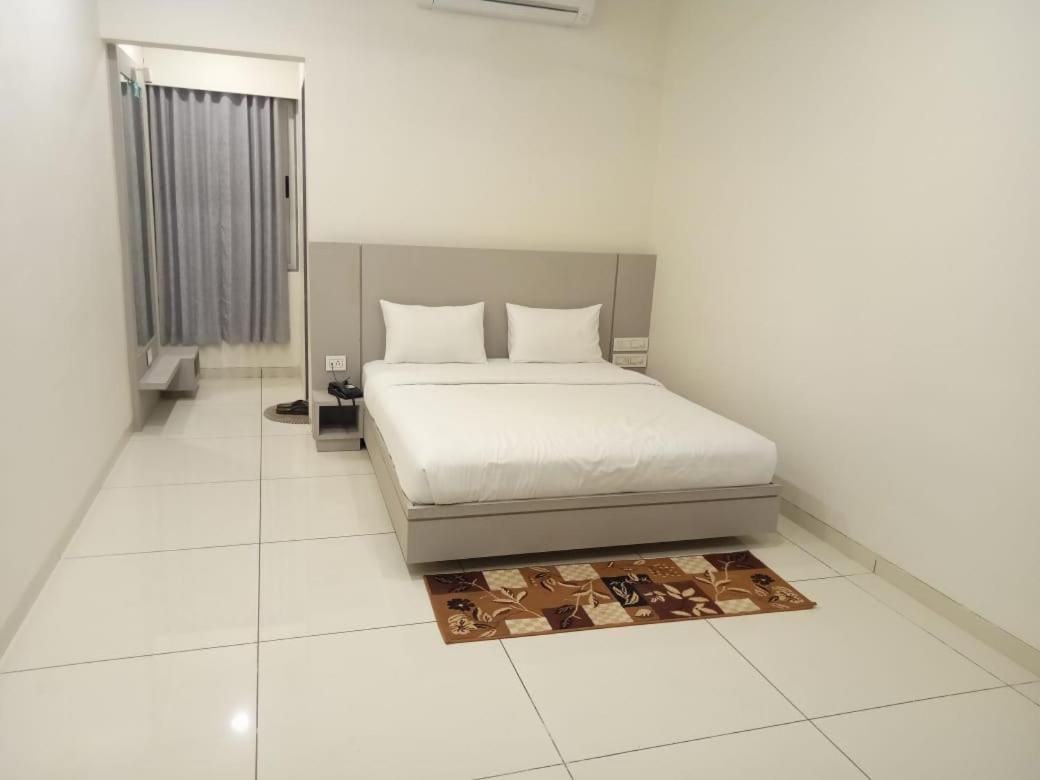 Hotel Orbit Super Deluxe Room 40