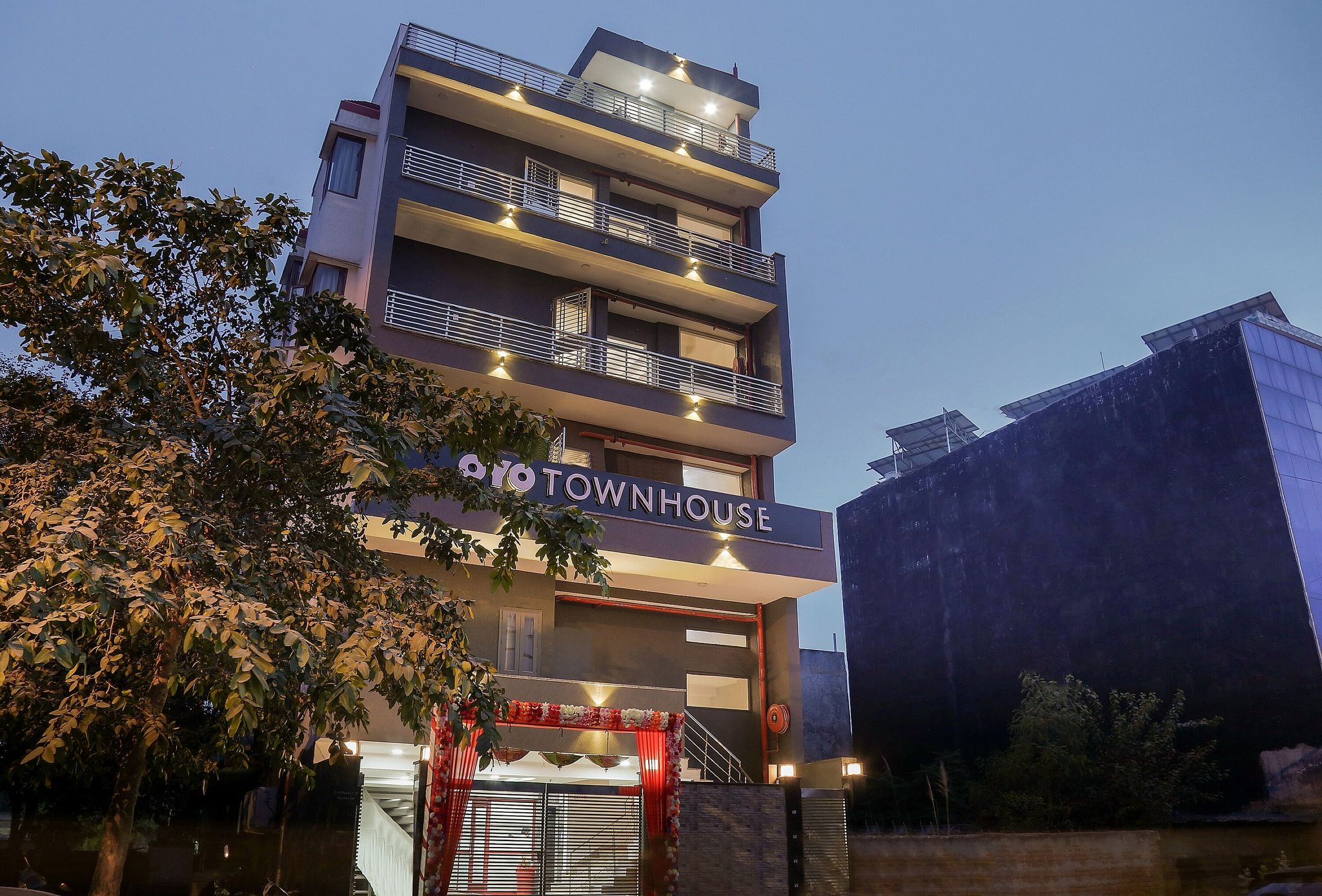 Super Townhouse Rohini Sector 24