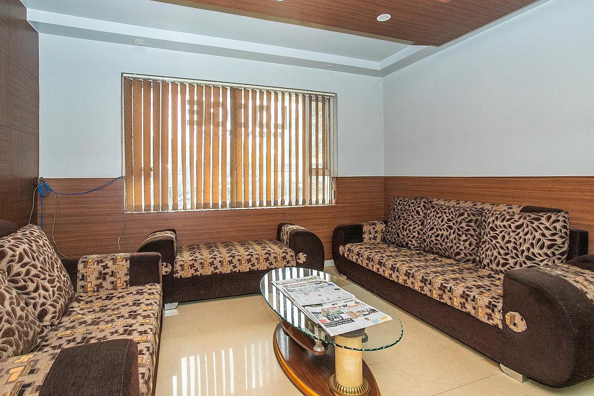 undefined Hotel O White Fort Near Lalbagh Botanical Garden 5