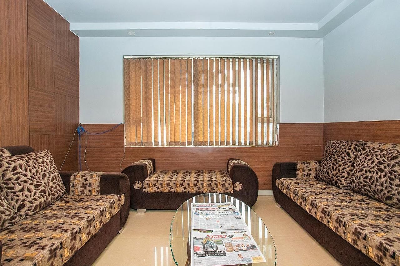 undefined Hotel O White Fort Near Lalbagh Botanical Garden 3